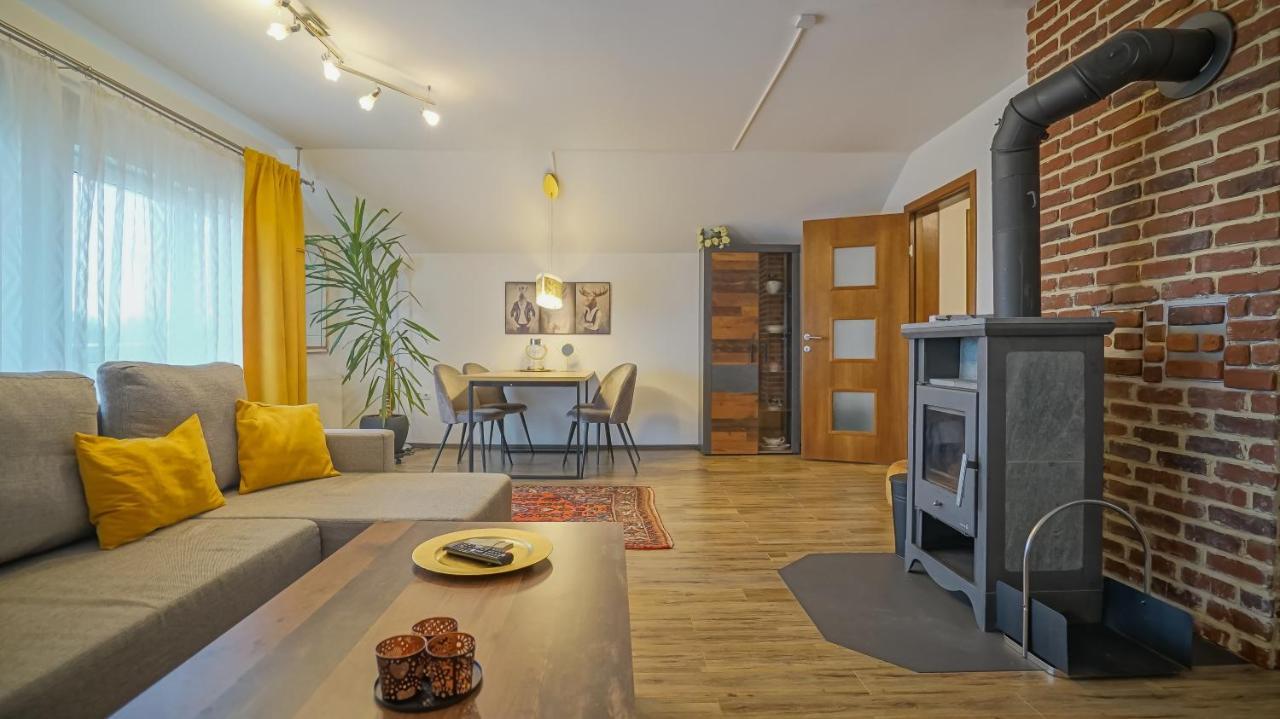 Vilux With Indoor Private Parking Apartment Brasov Exterior photo