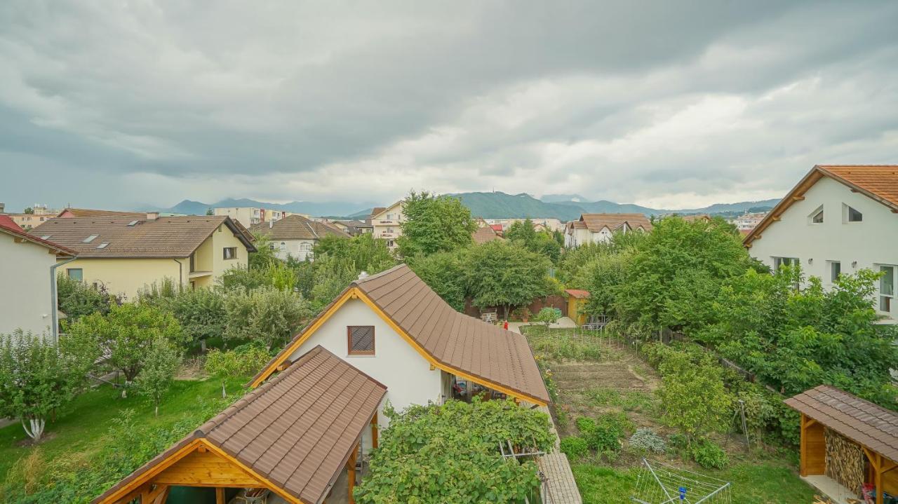 Vilux With Indoor Private Parking Apartment Brasov Exterior photo