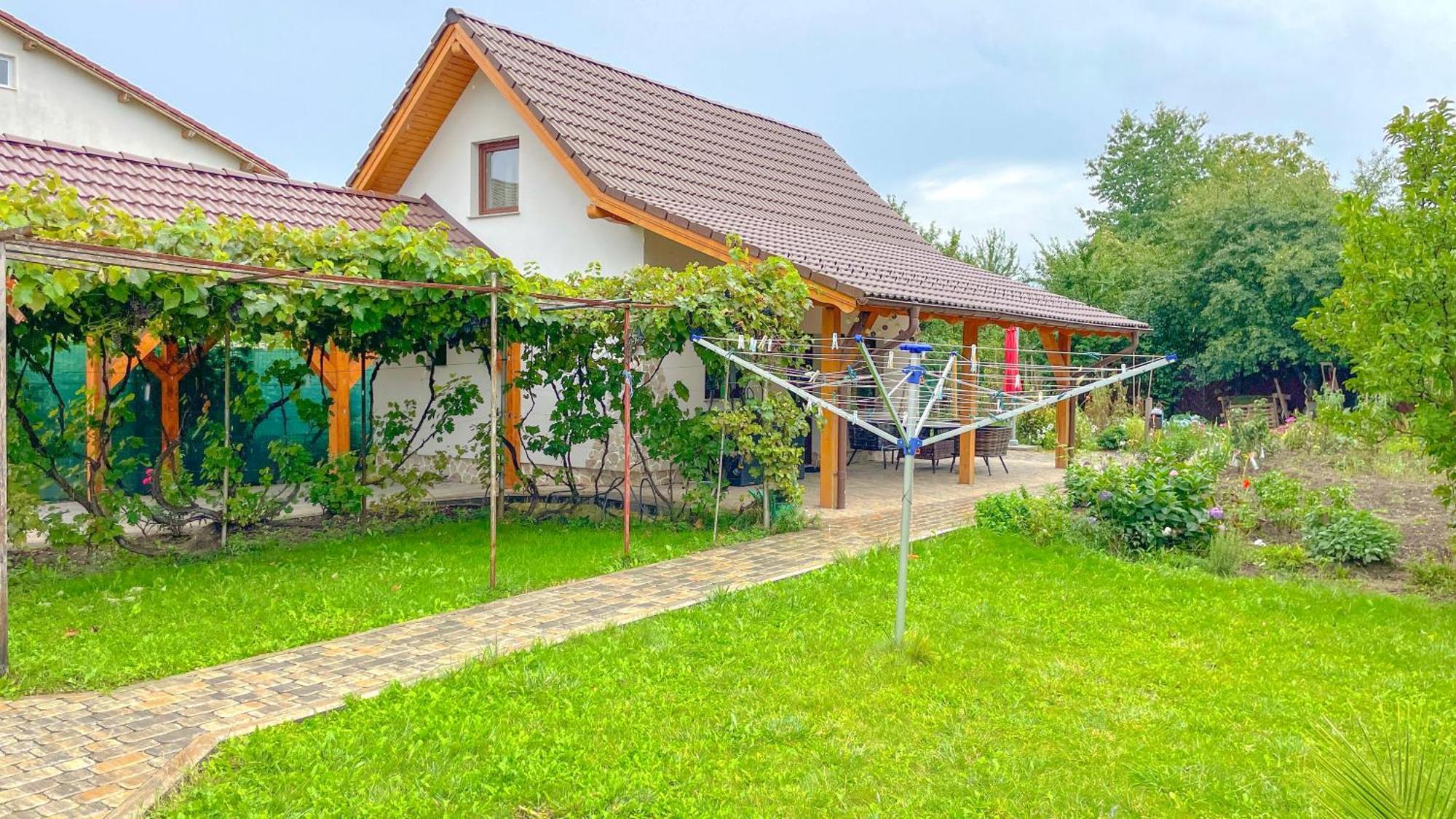 Vilux With Indoor Private Parking Apartment Brasov Exterior photo